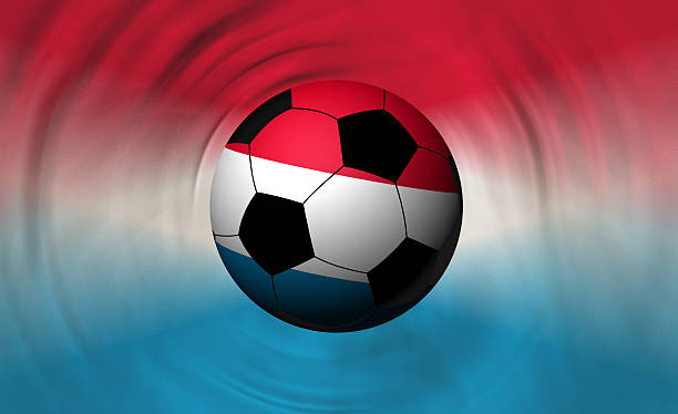 piłka nożna z flagą nederland - michigan football zdjęcia i obrazy z banku zdjęć