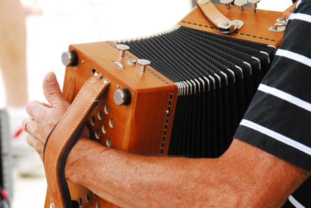 The Top Irish Concertina Players You Must Listen To