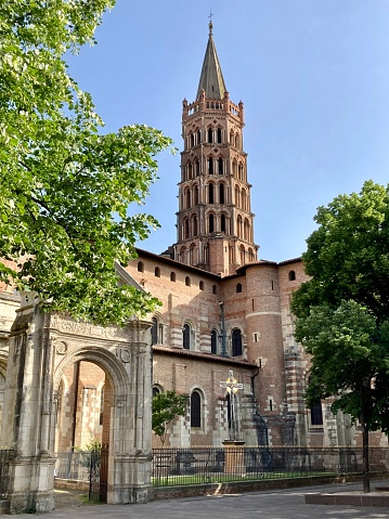 France- Toulouse- Basilique Saint Sernin dans la vieille ville
