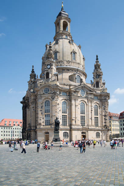 Frauenkirche in Dresden A nice sunny day in Dresden downtown dresden germany stock pictures, royalty-free photos & images