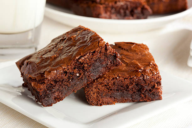 fresh homemade chocolate brownie - brownie stockfoto's en -beelden