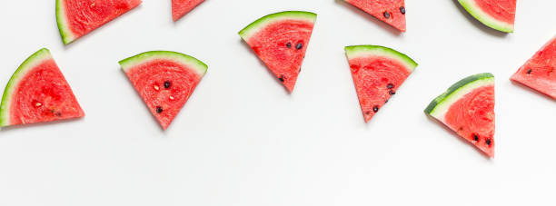 verse watermeloen plakjes patroon - watermeloen stockfoto's en -beelden