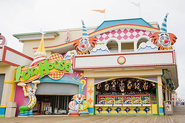 Fun house  boardwalk stock pictures, royalty-free photos & images