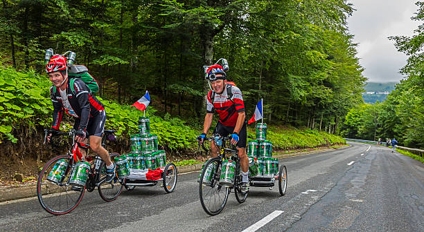 funny amateur cyclists - tour de france cycling bildbanksfoton och bilder