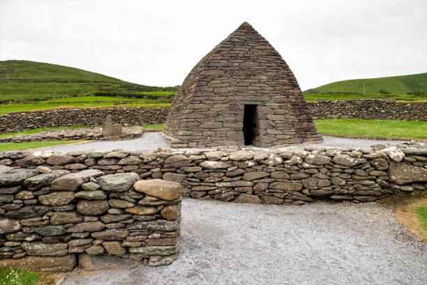 Gallarus Oratory in the Dingle Peninsula, County Kerry in Ireland Gallarus Oratory, 8th Century early Christian church, in the Dingle Peninsula, County Kerry in Western Ireland dingle peninsula stock pictures, royalty-free photos & images