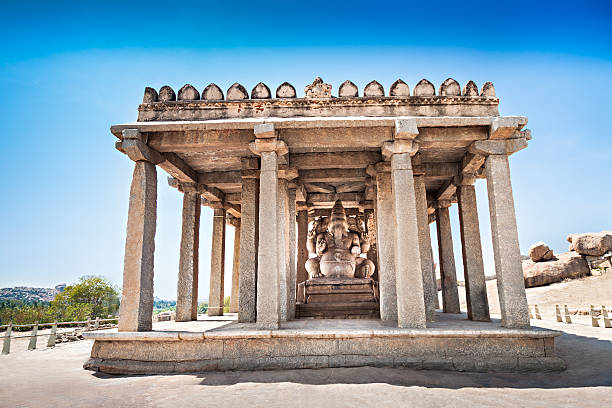 ganesha temple - hampi stockfoto's en -beelden