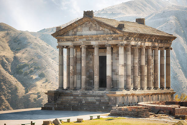 garni temple, armenia - armenia stockfoto's en -beelden