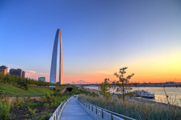 Best Gateway Arch St. Louis Stock Photos, Pictures & Royalty-Free Images - iStock