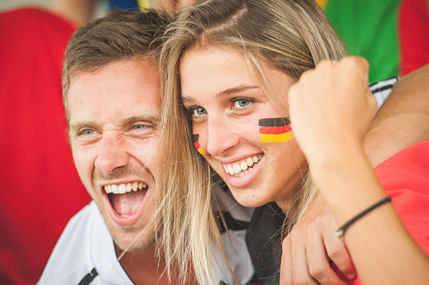german couple at stadium - germany soccer 個照片及圖片檔