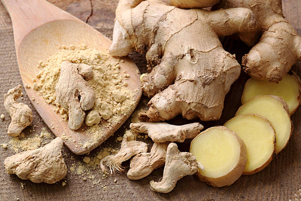 Ginger Fresh, dried and powdered ginger ginger spice photos stock pictures, royalty-free photos & images