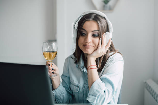 Chat Vidéo Banque d'images et photos libres de droit - iStock