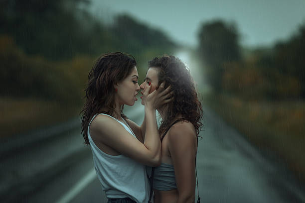 2 girl kiss