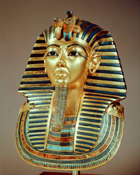 Gold mask of Tutankhamun Gold mask of Tutankhamun king tut stock pictures, royalty-free photos & images