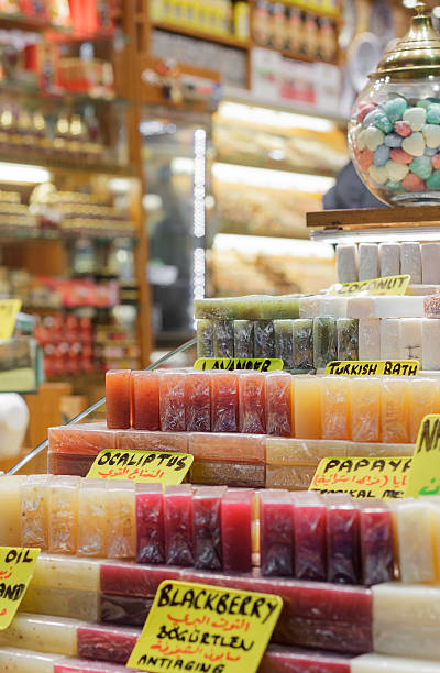 grand bazaar, istanbul - papaya soap fotografías e imágenes de stock