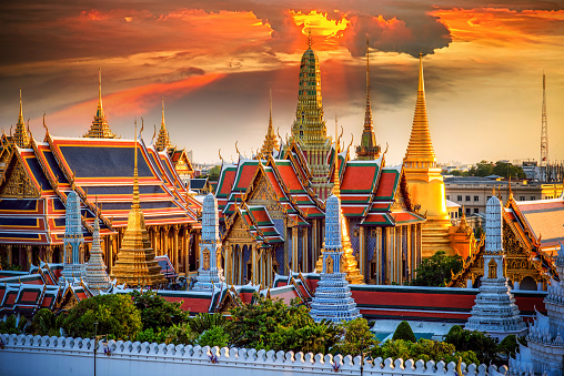 Grand palace and Wat phra keaw at sunset
