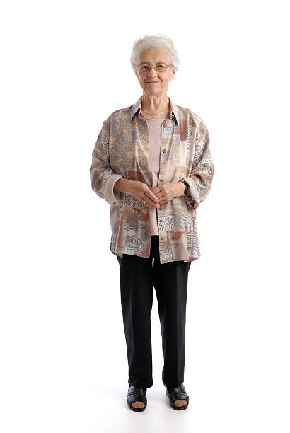 grand-mère - senior portrait fullbody photos et images de collection