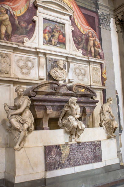 Grave of the Italian sculptor, painter, architect, poet, and engineer Michelangelo Buonarroti  in Basilica of Santa Croce, Florence The Basilica of Santa Croce is one of the main Florence attractions of the Renaissance, Tuscany, Italy michelangelo artist stock pictures, royalty-free photos & images