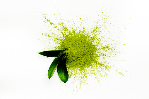 Green matcha tea powder