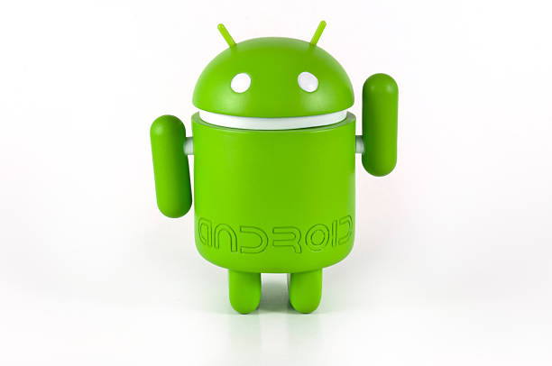 google android mascot de felicitación - ciborg fotografías e imágenes de stock