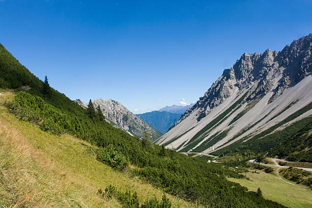 Hahntennjoch View of the Hahntennjoch alps in Tyrol yt stock pictures, royalty-free photos & images