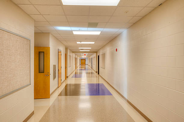 Hallway Hallway at Elementary School. elementary school building stock pictures, royalty-free photos & images