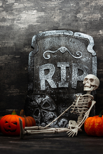 happy-halloween-concept-requiescat-in-pace-picture-id1053382094