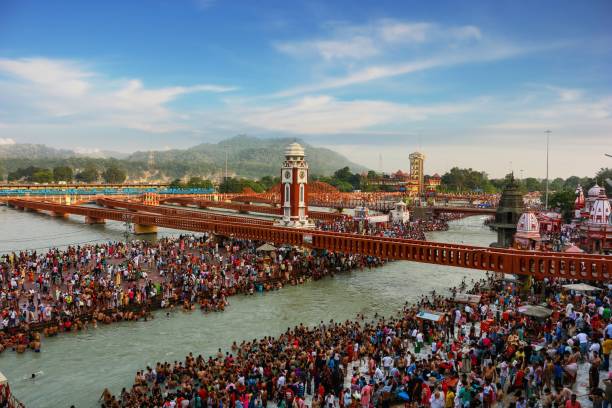 Har Ki Pauri is a famous ghat on the banks of the Ganges in Haridwar, India Har Ki Pauri is a famous ghat on the banks of the Ganges in Haridwar, India ganges river stock pictures, royalty-free photos & images