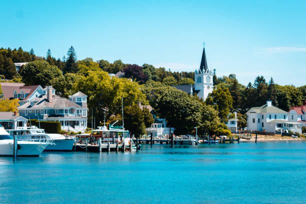 harbor view of Mackinac Island from Lake Huron harbor view of Mackinac Island from Lake Huron mackinac island stock pictures, royalty-free photos & images