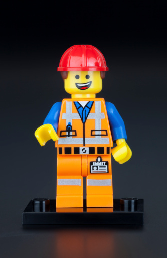 LEGO MOVIE 3 RED CONSTRUCTION HELMETS FOR MINIFIGURE 