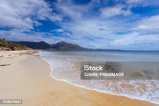 istock Hazards Beach In Freycinet Tasmania Australia 1428678661