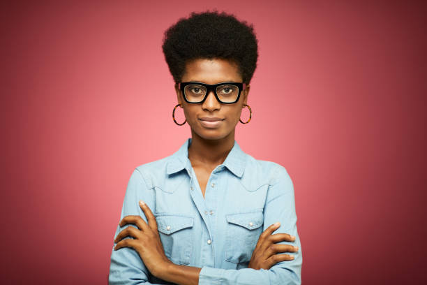 heavy glasses Studio headshot beautiful haitian women stock pictures, royalty-free photos & images