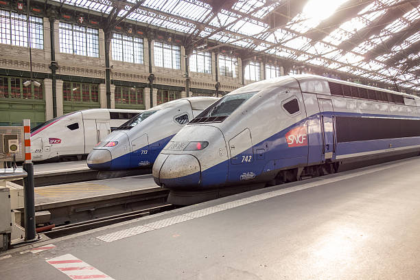 ferroviaire tgv de la gare de lyon à paris, en france - sncf photos et images de collection
