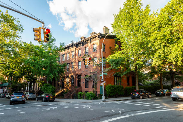 Clinton Hill, Brooklyn, United States - June 30, 2019: Historic brownstone building on beautiful summer evening in Clinton Hill, Brooklyn, New York. Clinton Hill, Brooklyn, United States - June 30, 2019: Historic brownstone building on beautiful summer evening in Clinton Hill, Brooklyn, New York. brooklyn new york stock pictures, royalty-free photos & images