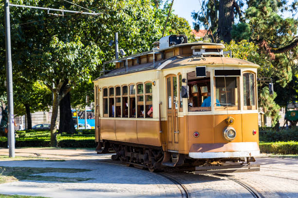 historical tram in porto - carro oporto imagens e fotografias de stock