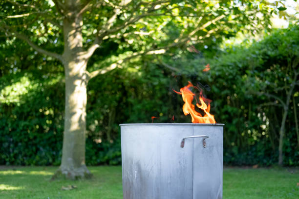 60L Galvanised Garden Incinerator Bin Fire Burning Leaves Paper Wood FREE POKER 
