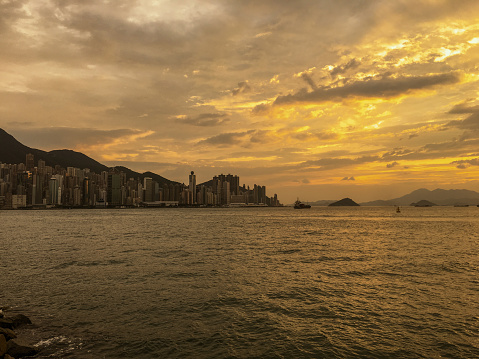 Hong Kong Sunset Landscape (2-6, low-angle shot by iPhone)