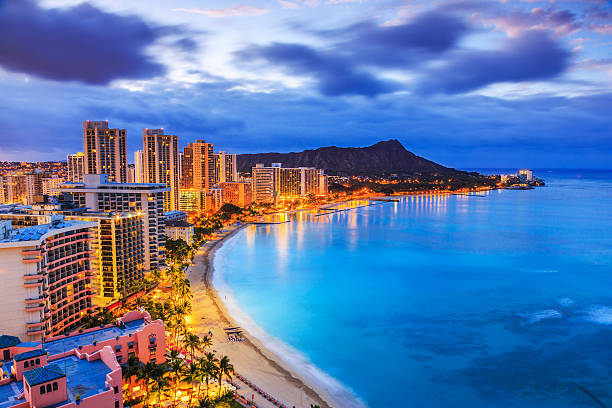 Honolulu, Hawaii Honolulu, Hawaii. Skyline of Honolulu, Diamond Head volcano including the hotels and buildings on Waikiki Beach. Honolulu hawaii stock pictures, royalty-free photos & images