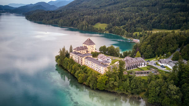 Hotel Schloss Fuschl Fuschl am See, Austria - July 31 2021: The Hotel Schloss Fuschl luxury resort on the shore of lake Fuschl near Salzburg fuschl lake stock pictures, royalty-free photos & images