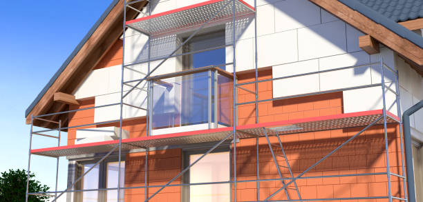House and scaffolding House warming facade stock pictures, royalty-free photos & images