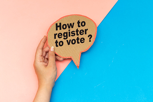 how to register to vote ? on speech bubble
