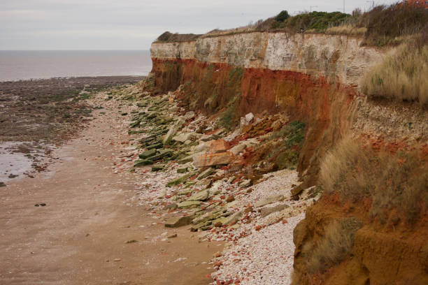 Hunstanton cliffs Looking at the red and white strata on the cliffs at Hunstanton, Norfolk, UK skeable stock pictures, royalty-free photos & images