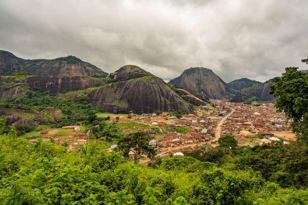 idanre hills - nigeria stockfoto's en -beelden