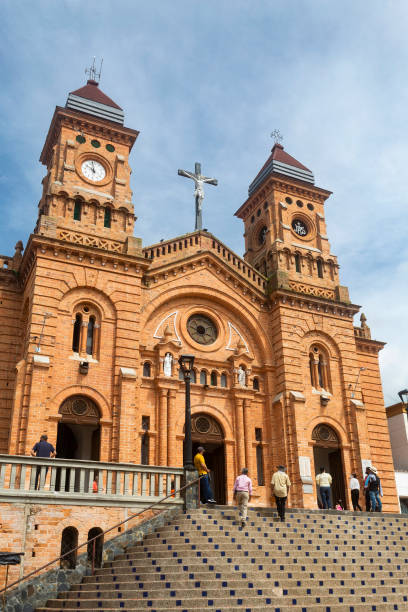 iglesia de san lorenzo is a religious temple of catholic worship located in the urban area of the municipality - luis lorenzo 個照片及圖片檔