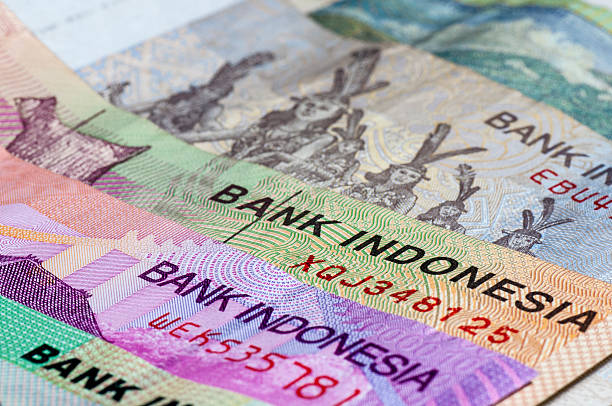 Nauda Indonēzijas papīra valūta. Indonēzijas banka