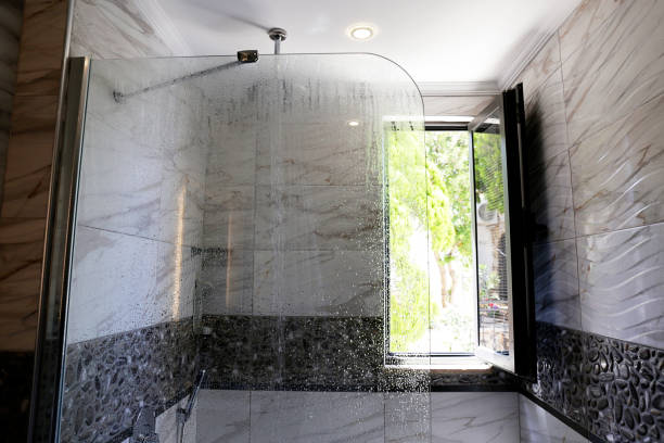 frameless glass shower screen 
