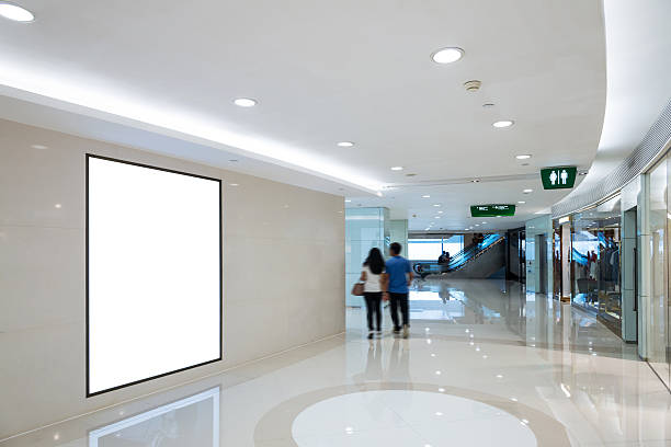interior de loja mall - display ad imagens e fotografias de stock