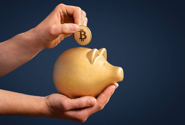 investire risparmi in bitcoin è oro - bitcoin foto e immagini stock