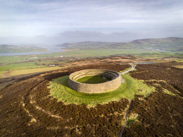 Ireland Ringfort on a mountain This is Grianan Of Aileach. It is a stone ring fort in Donegal Ireland just out side of the City of Derry county donegal stock pictures, royalty-free photos & images