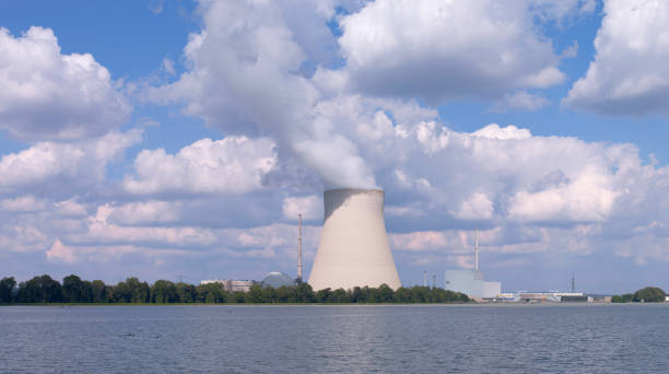 Isar 2 Nuclear Power Plant Isar 2 Nuclear Power Plant is situated in the municipality of Essenbach near Landshut in Bavaria river isar stock pictures, royalty-free photos & images