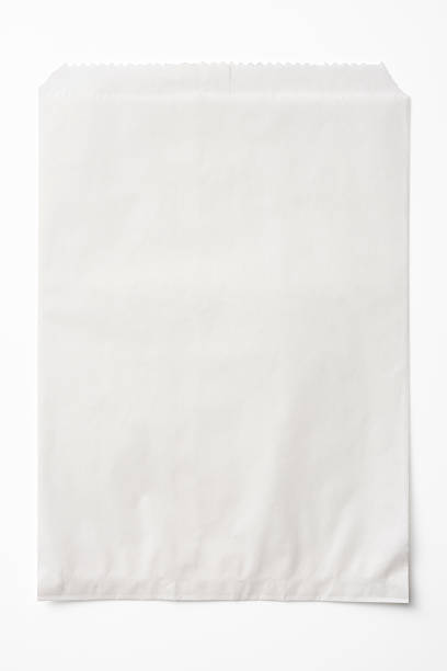 隔離された空白のショットを白背景紙製バッグ - 紙袋　白 ストックフォトと画像